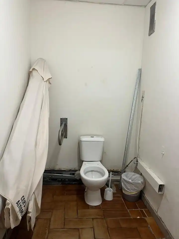 Bany de Local de lloguer en Tarragona