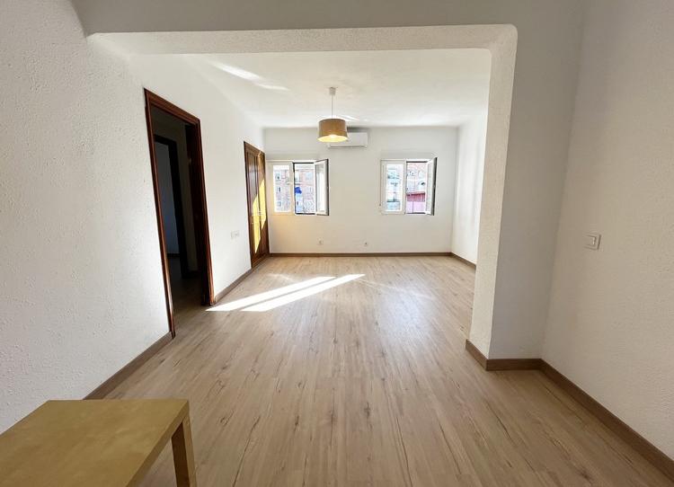 Foto 1 de Pis de lloguer a Calle de Castropol, Simancas, Madrid