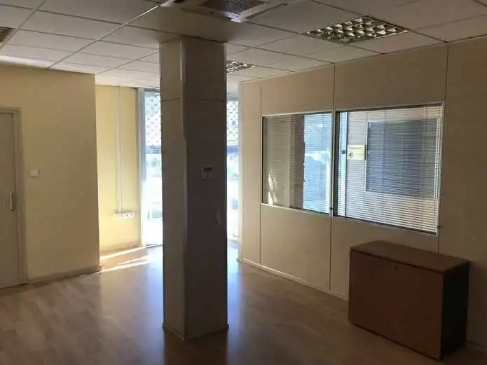 Local comercial en venda a C/ Arnal Cavero, imagen 5