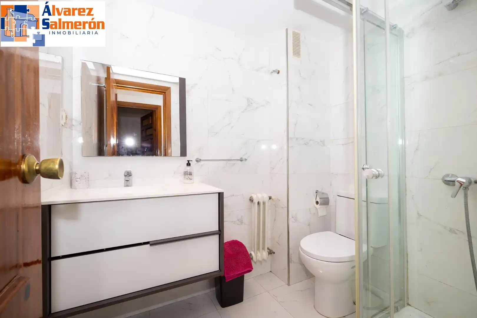 Badezimmer von Wohnung zur Miete in Granada mit Heizung, Terrasse und Möbliert