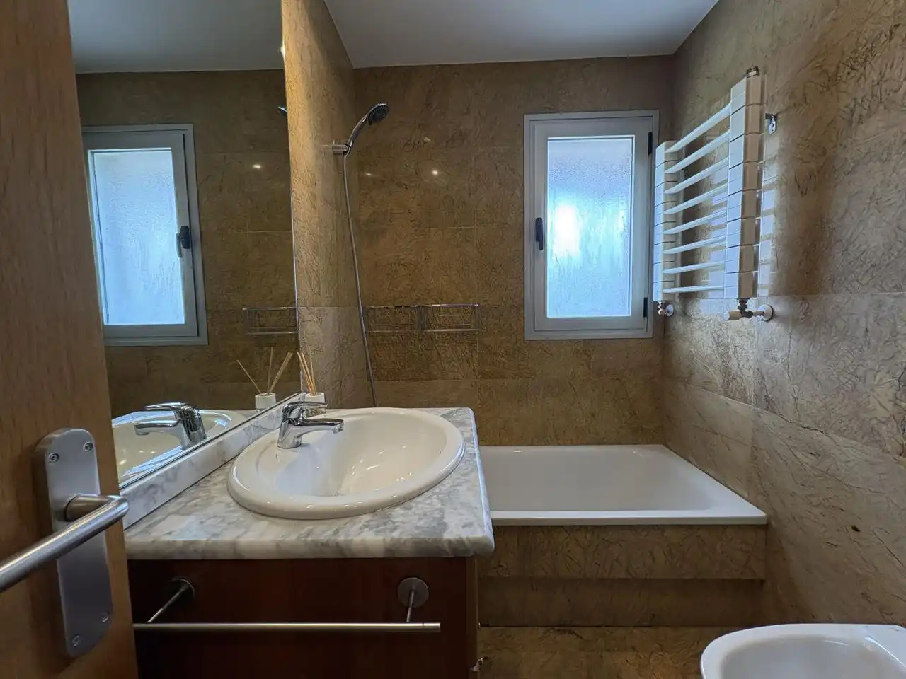 Baño de Piso en venta en Madrid con Aire acondicionado, Calefacción y Terraza