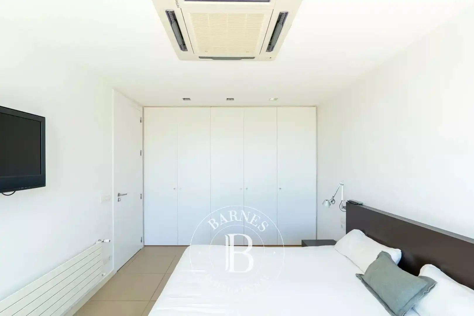 Schlafzimmer von Haus oder Chalet zum Verkauf in Sant Andreu de Llavaneres mit Klimaanlage, Heizung und Privatgarten