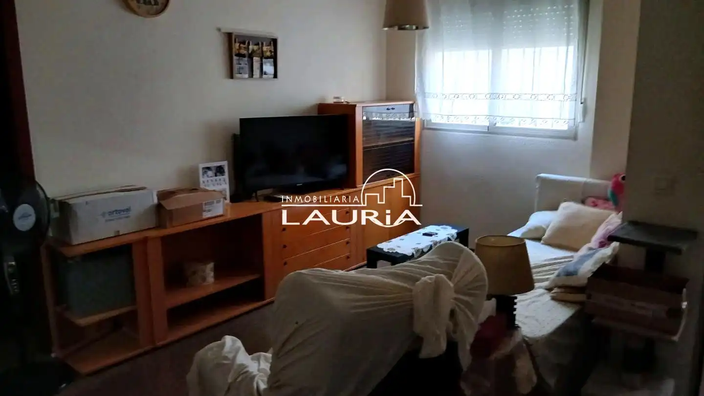 Living room of Ground floor for sale in Valencia  with Air Conditioner and Furnished