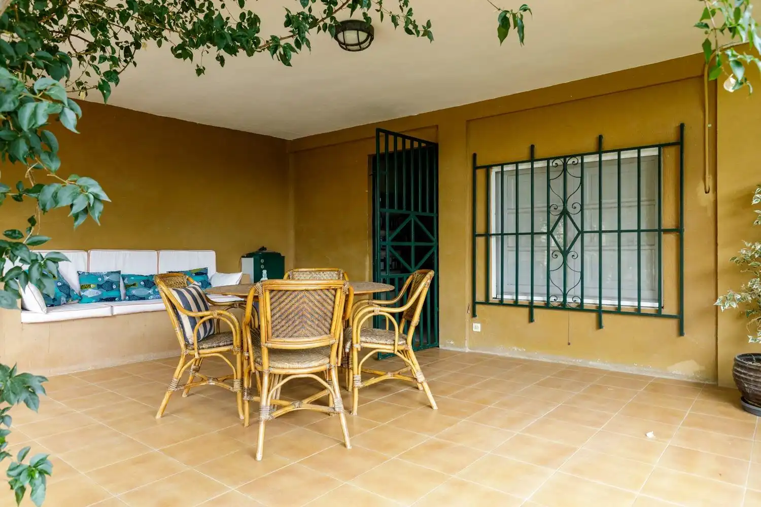 Terrassa de Casa o xalet en venda en Zaragoza amb Aire condicionat, Calefacció i Jardí privat