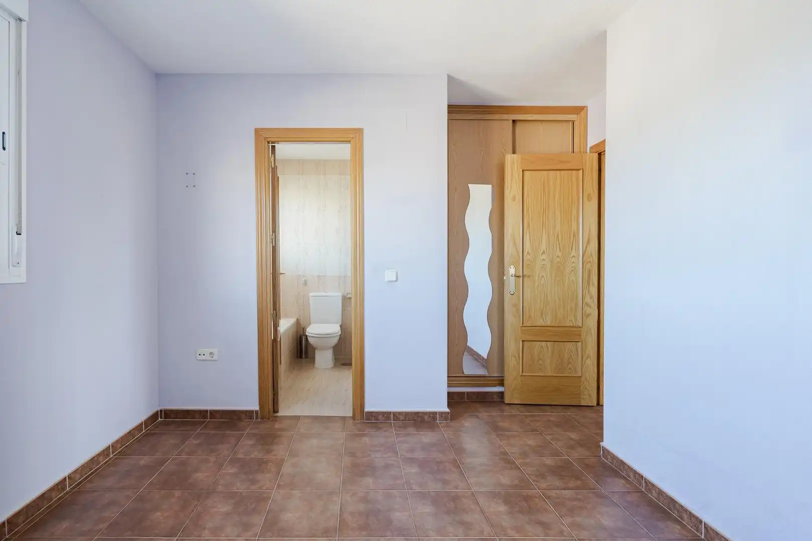 Schlafzimmer von Einfamilien-Reihenhaus zum Verkauf in Carabaña mit Heizung, Privatgarten und Terrasse