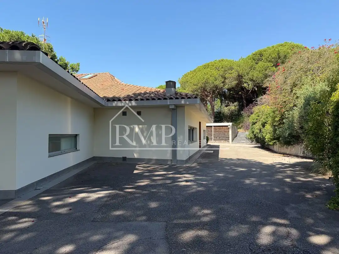 Vista exterior de Casa o chalet en venta en Arenys de Mar con Aire acondicionado, Calefacción y Jardín privado