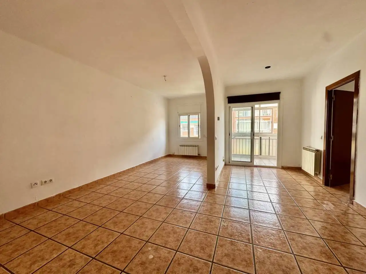 Sala de estar de Apartamento en venta en La Roca del Vallès con Calefacción