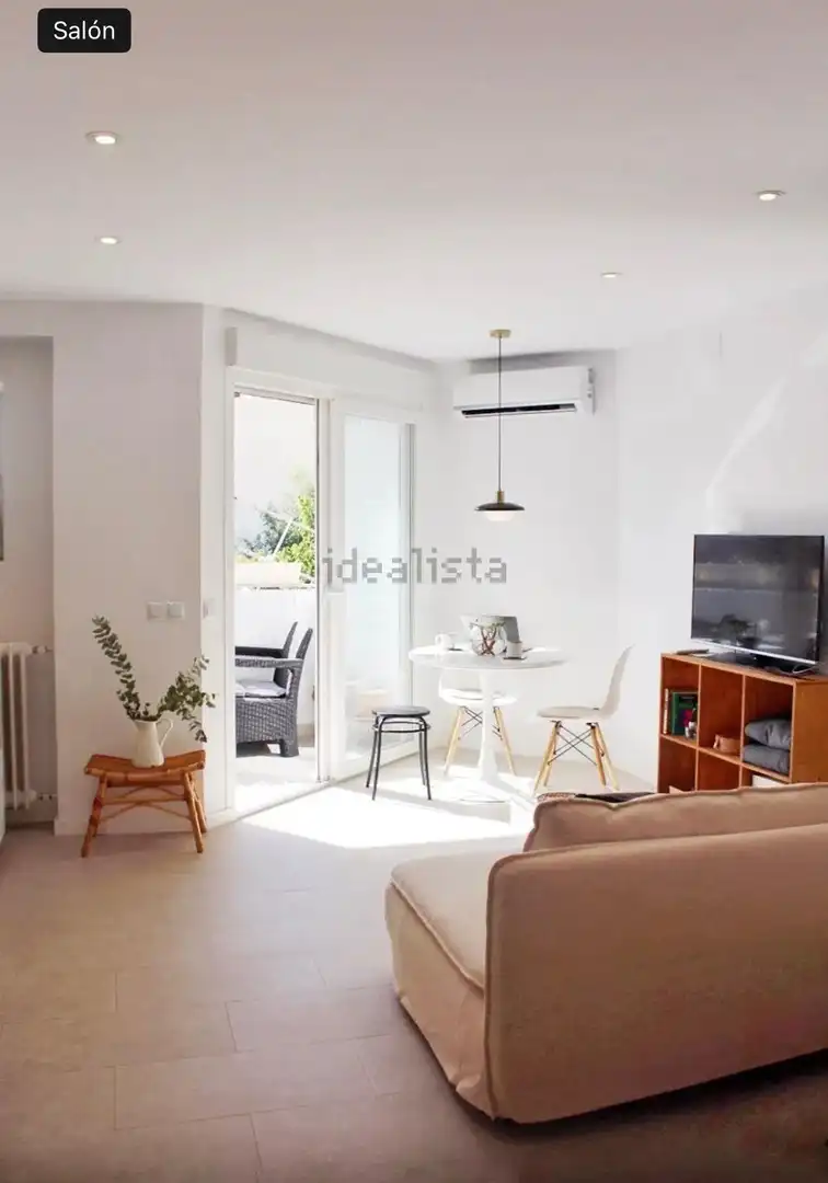 Exterior view of Apartments for rent in Madrid
