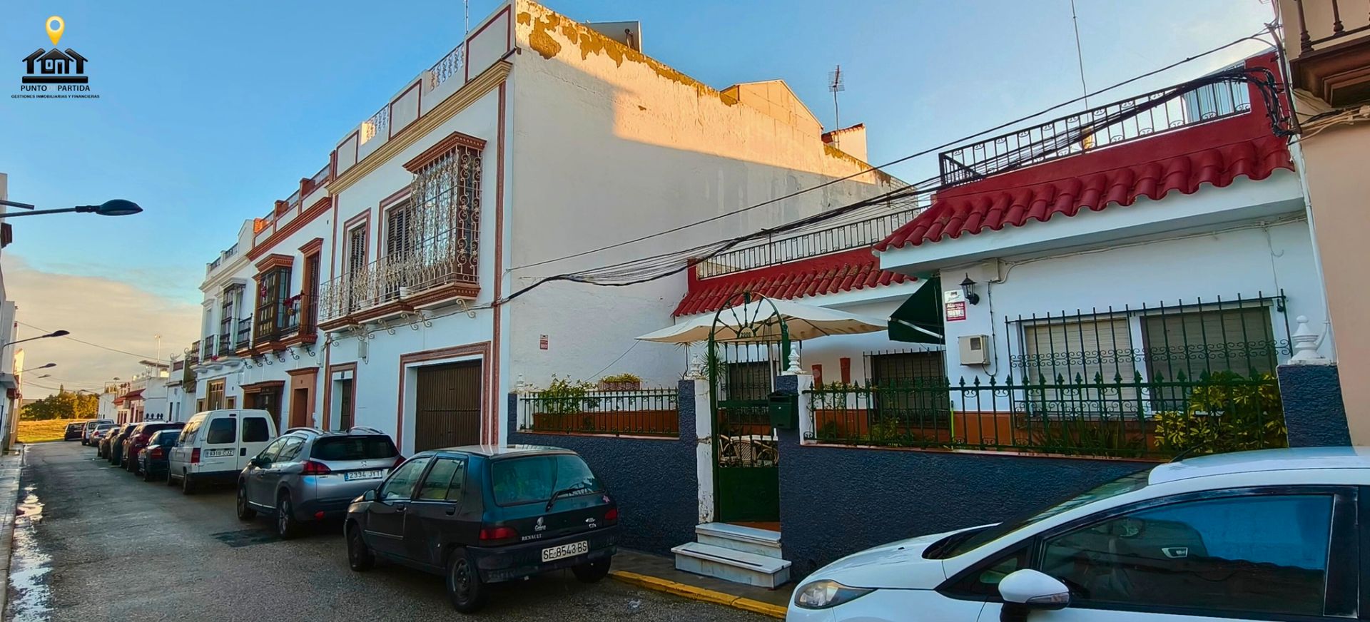 Vista exterior de Casa o xalet en venda en Las Cabezas de San Juan amb Terrassa, Moblat i Rentadora