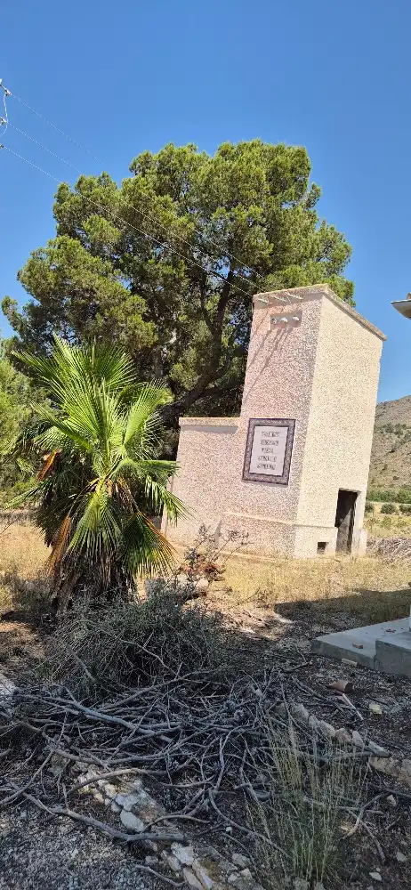 Vista exterior de Terreno en venta en Hellín