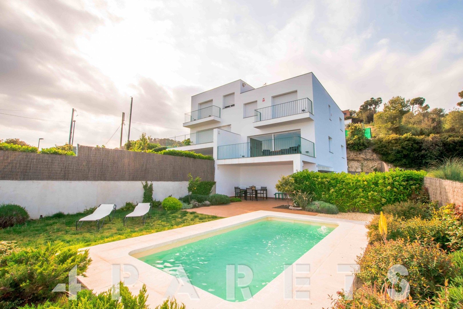 Vista exterior de Casa o xalet en venda en Santa Susanna amb Jardí privat, Terrassa i Traster