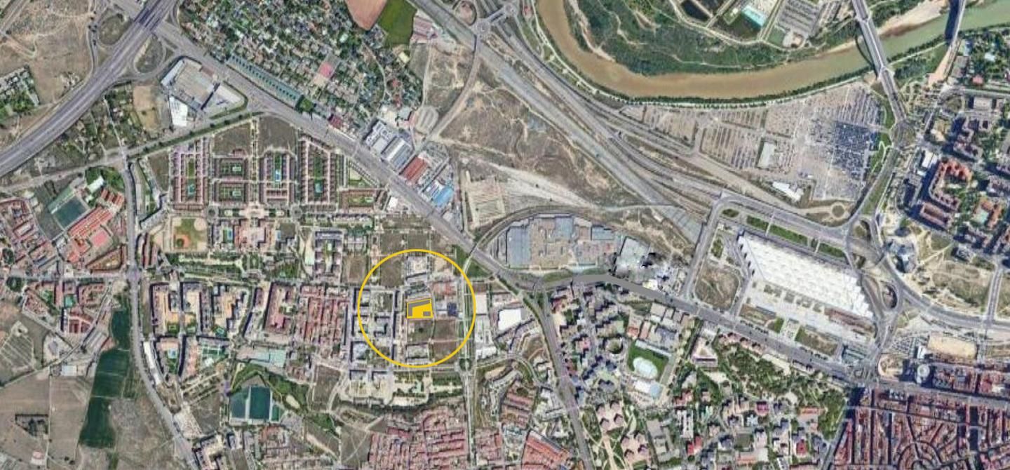 Vista exterior de Pis en venda en  Zaragoza Capital amb Terrassa, Traster i Piscina comunitària