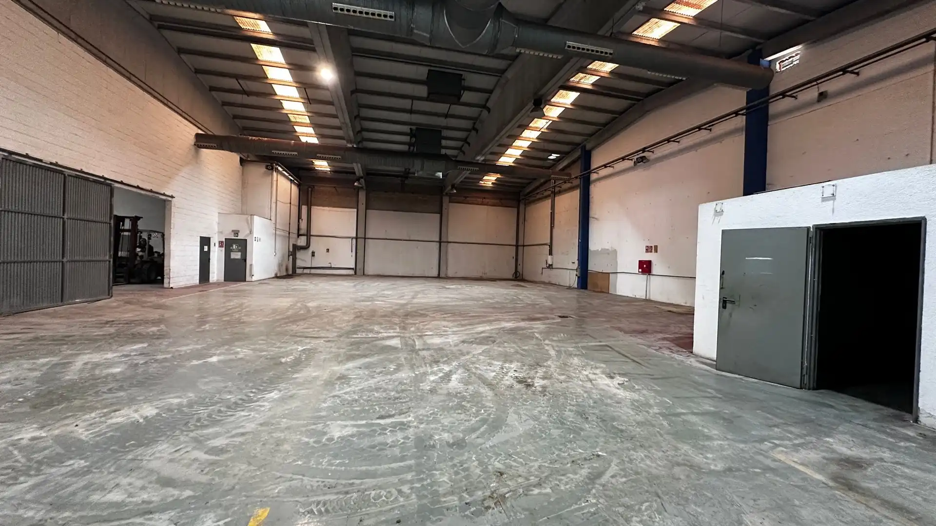 Nave industrial en venta en Riudellots de la Selva