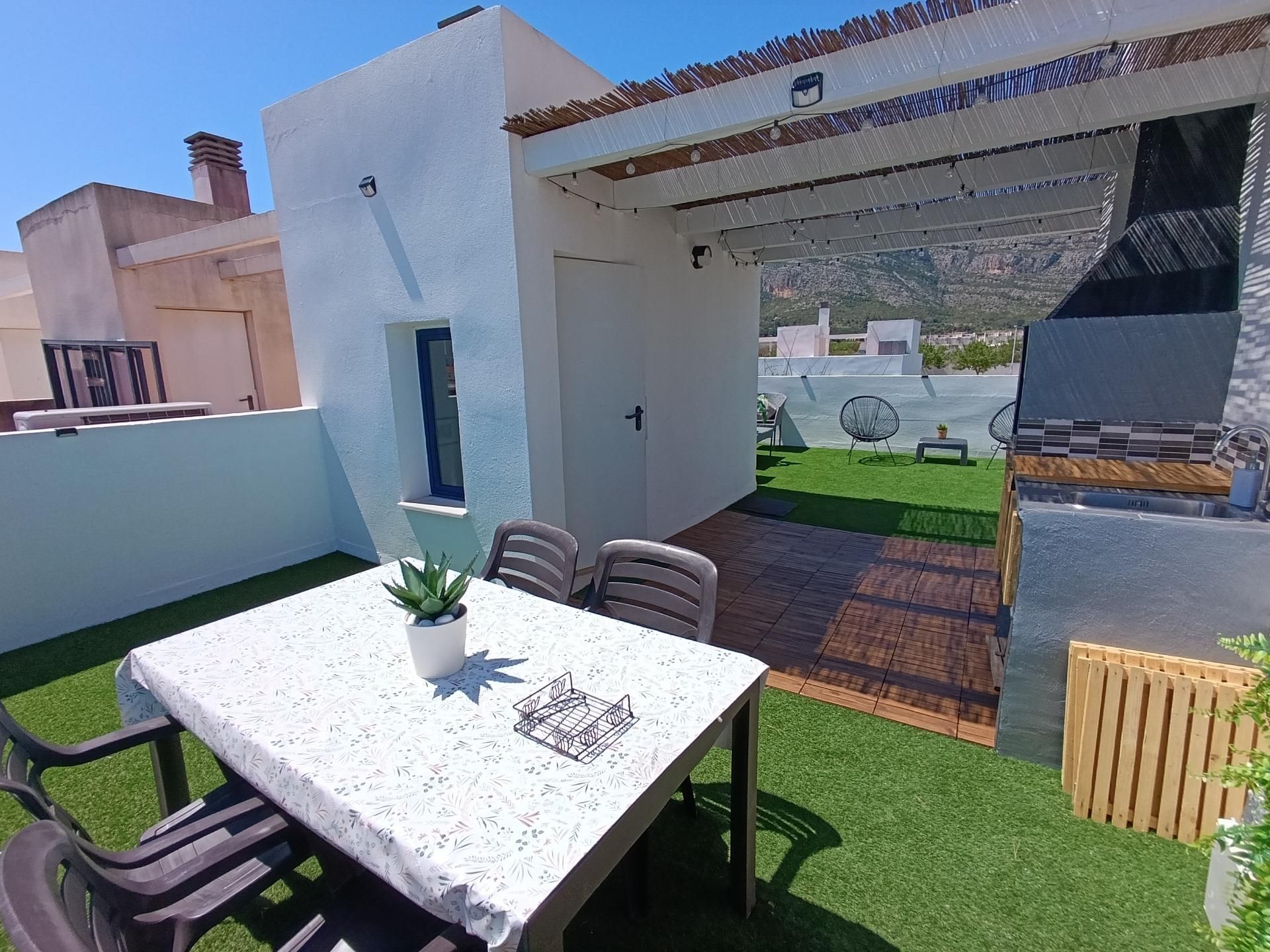 Terrassa de Casa adosada en venda en Oropesa del Mar / Orpesa amb Aire condicionat, Calefacció i Jardí privat