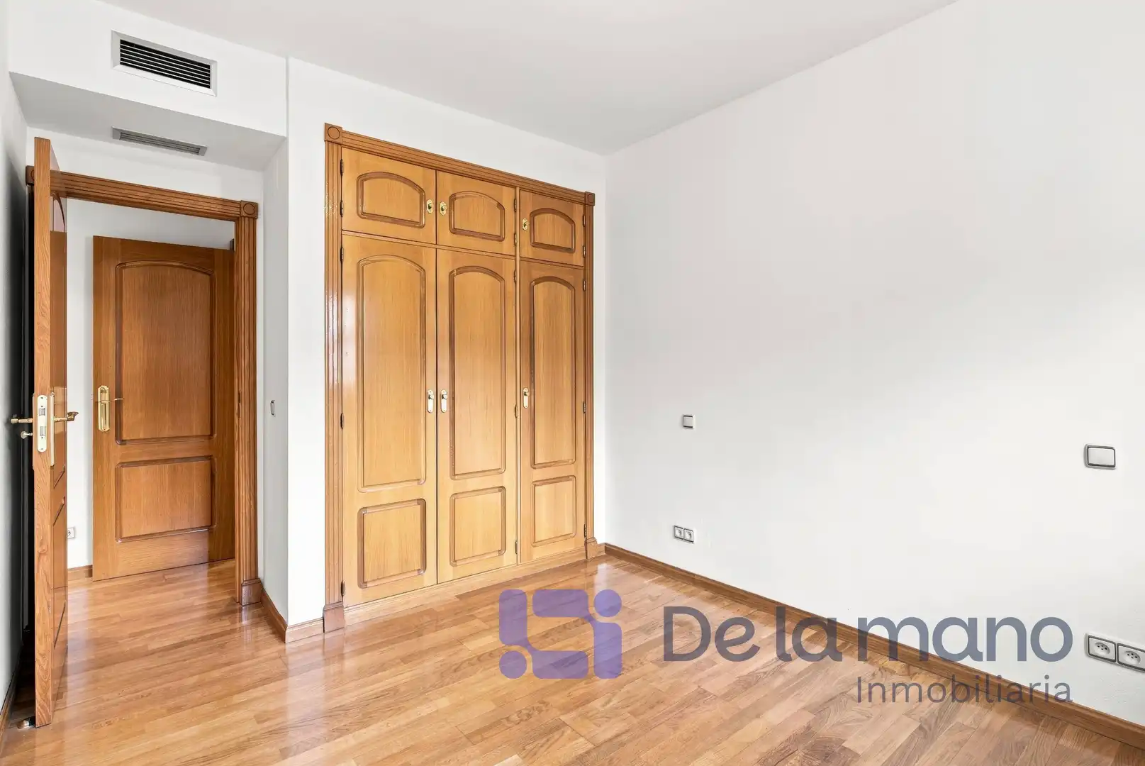 Flat for rent in Avenida TALGO, 89, Aravaca