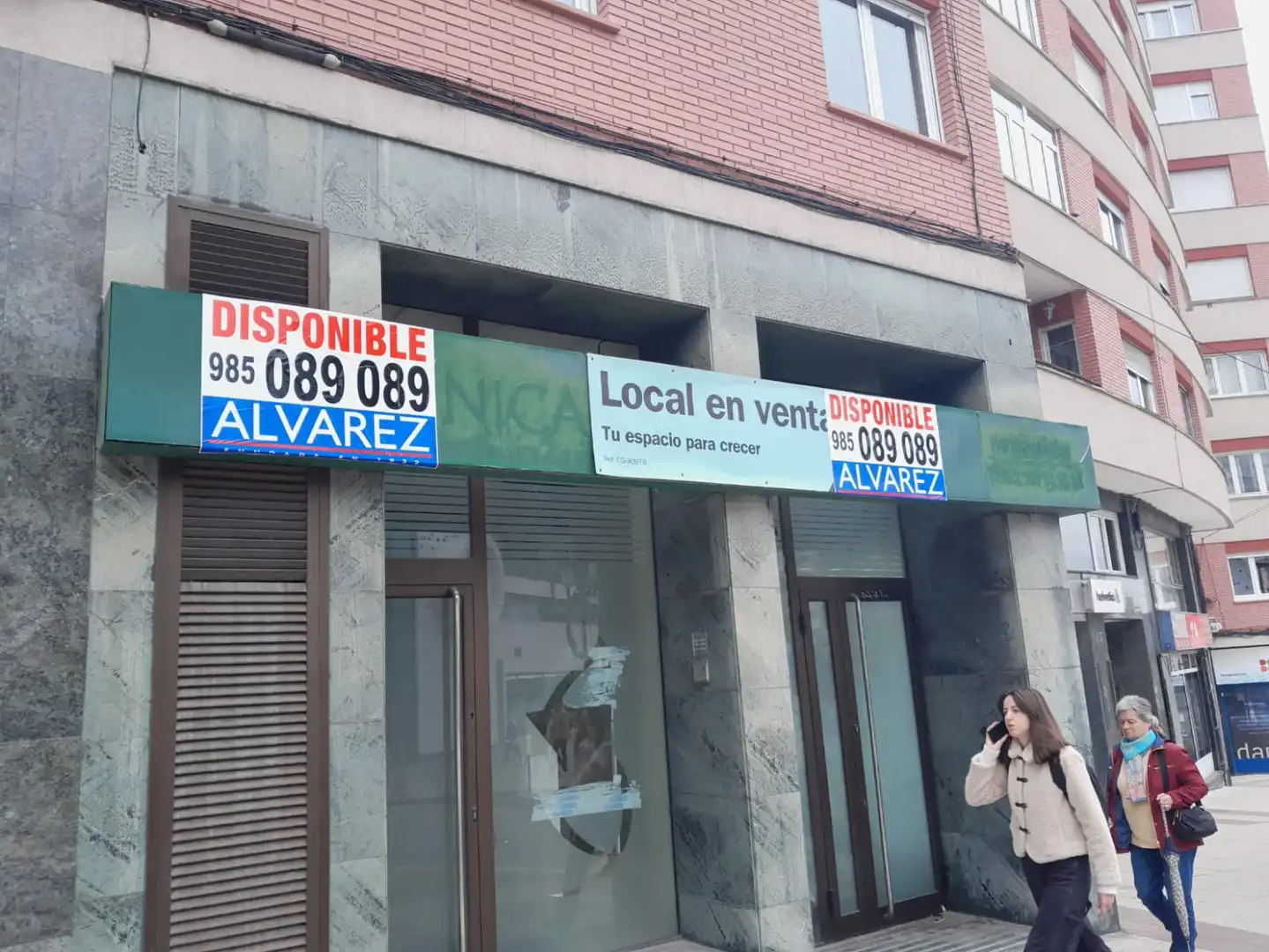 Local comercial en venda a Oviedo - CL VICTOR CHAVARRI 21, imagen 2