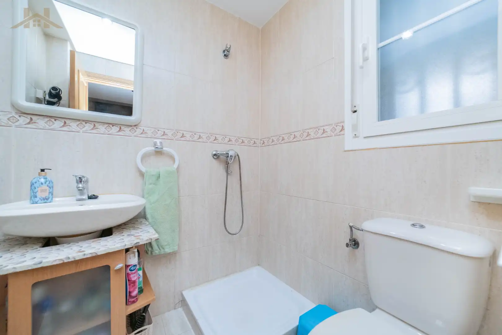 Bathroom of Detached homes for sale in Ugena  with Air Conditioner, Heating and Private garden