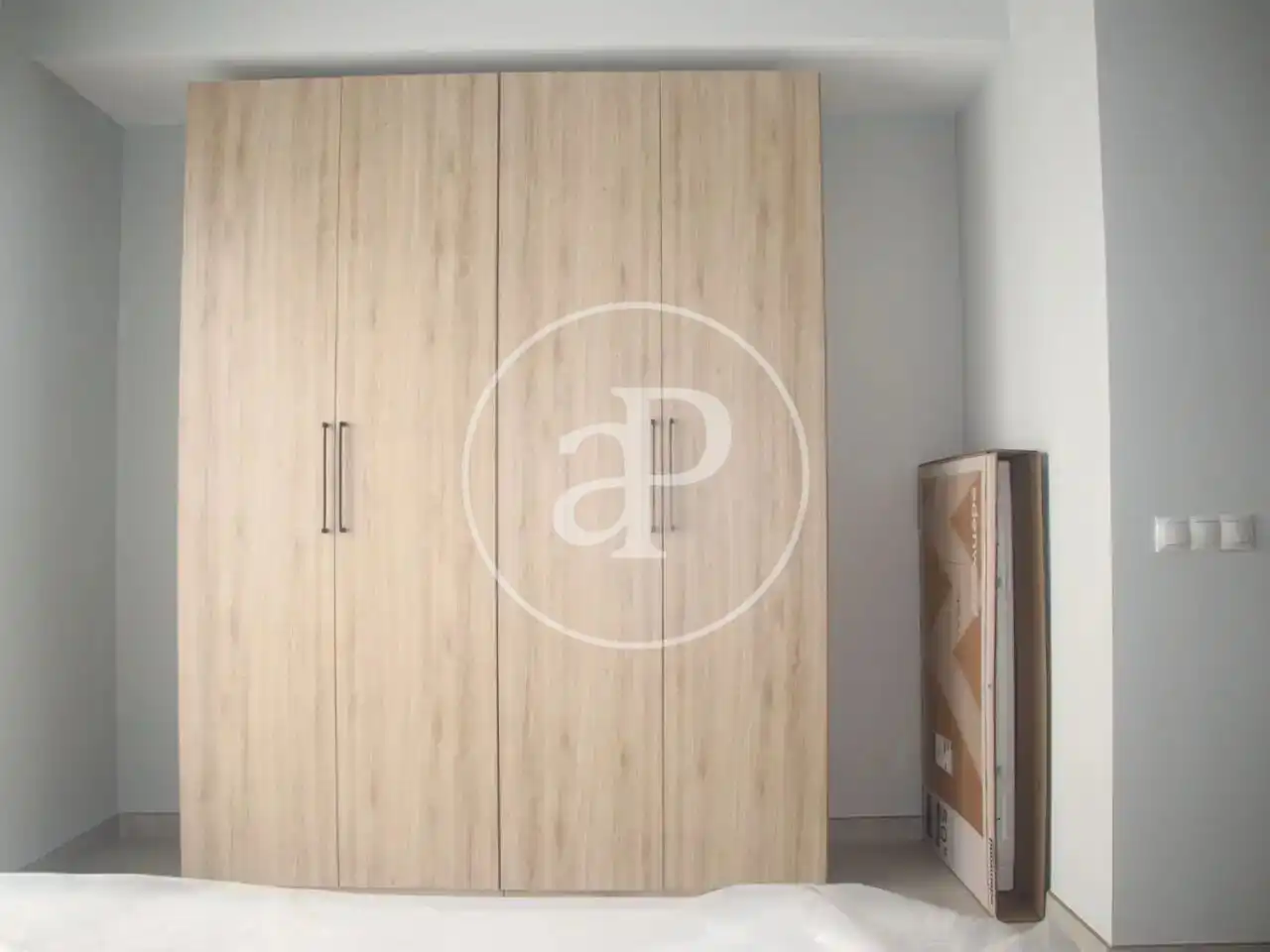 Bedroom of Flat for rent in Valencia  with Air Conditioner, Heating and Terrace