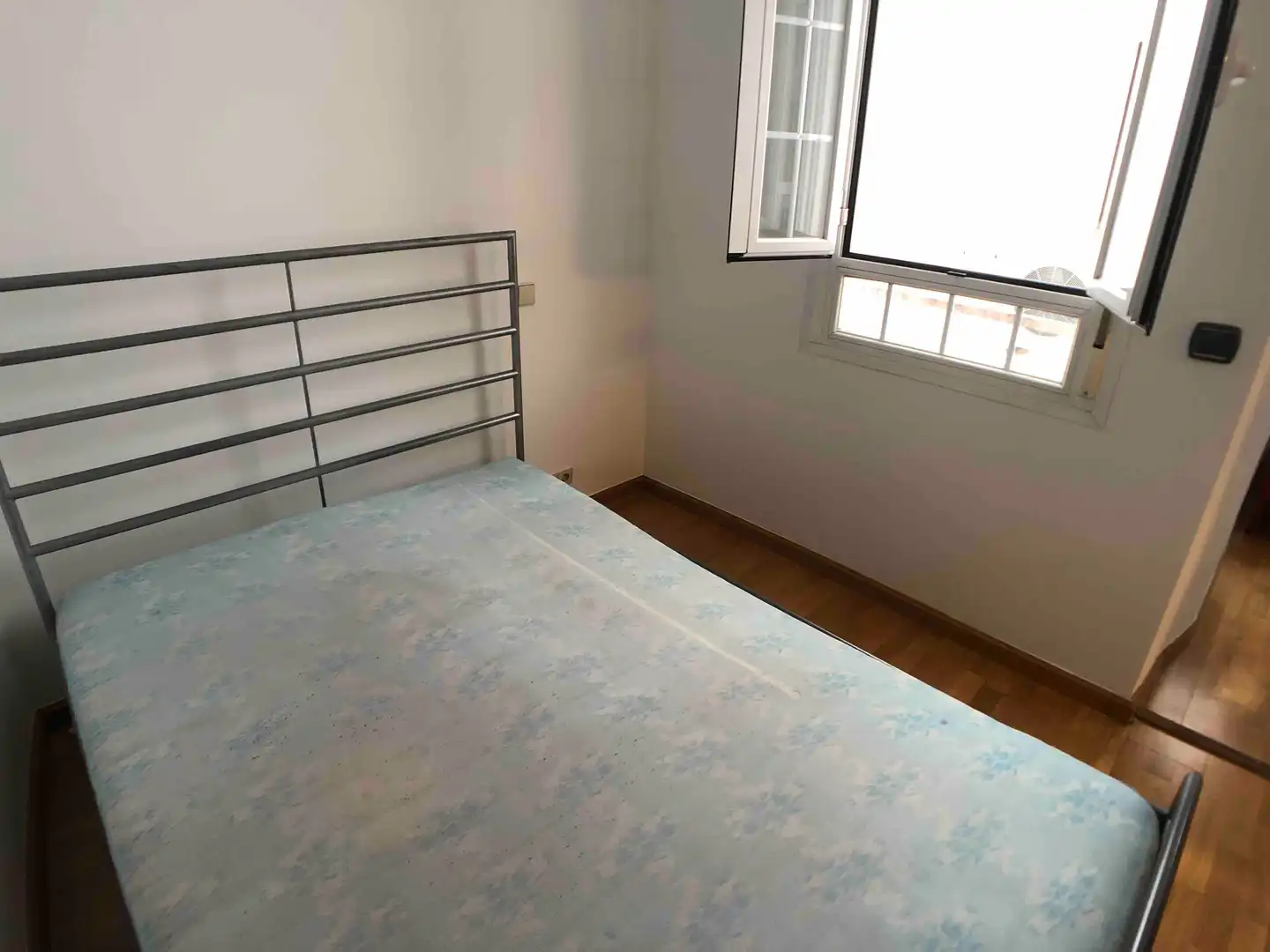 Habitación de Piso de alquiler en Madrid con Aire acondicionado, Calefacción y Parquet