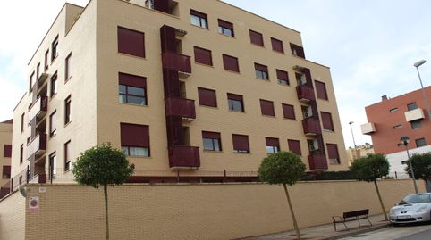 Foto 2 de Garaje en venta en Gran Bretaña, Portillejo - Valdegastea, Logroño