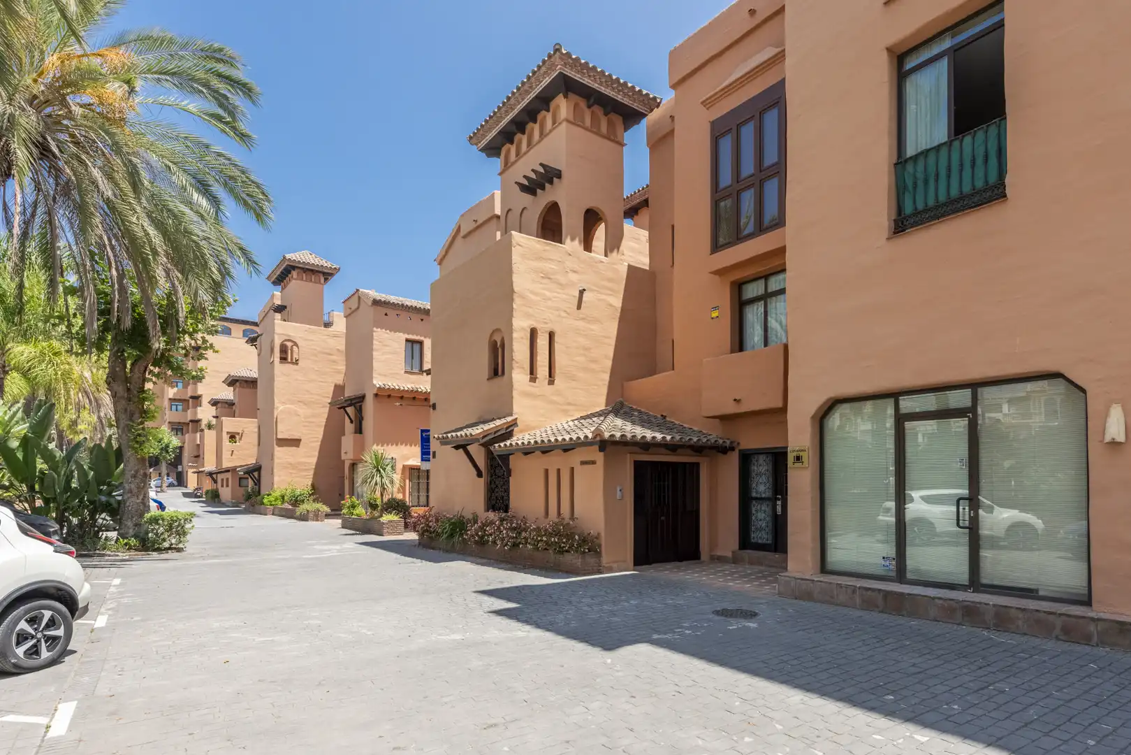 Außenansicht von Dachboden zum Verkauf in Estepona mit Abstellraum, Schwimmbad und Whirlpool