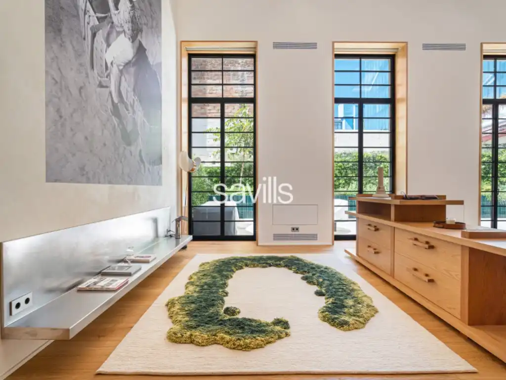 Sala d'estar de Casa o xalet en venda en Barcelona amb Aire condicionat i Terrassa
