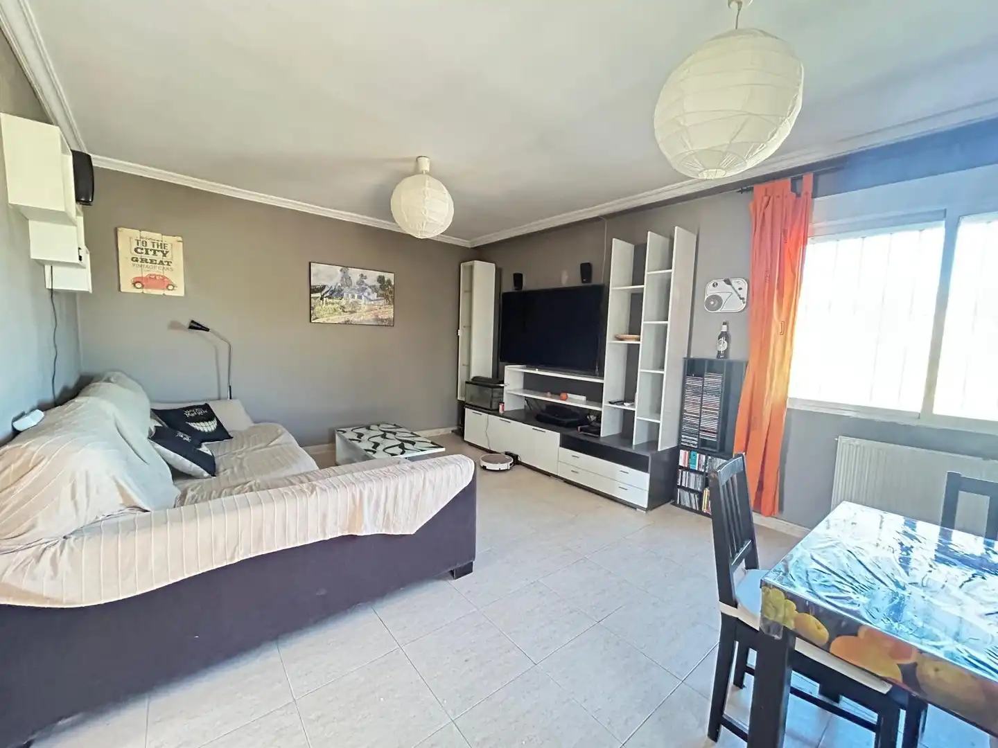 Sala de estar de Casa adosada en venta en Corpa con Calefacción