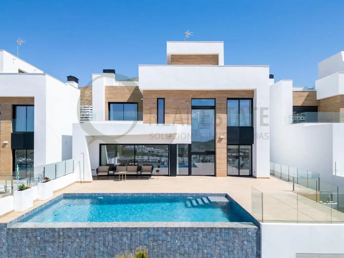 Vista exterior de Casa o chalet en venta en Benidorm con Aire acondicionado, Calefacción y Jardín privado