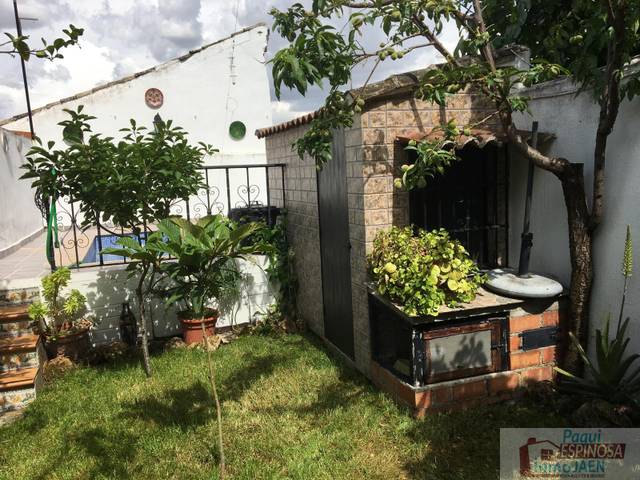 Casa-chalet en Venta en Villardompardo