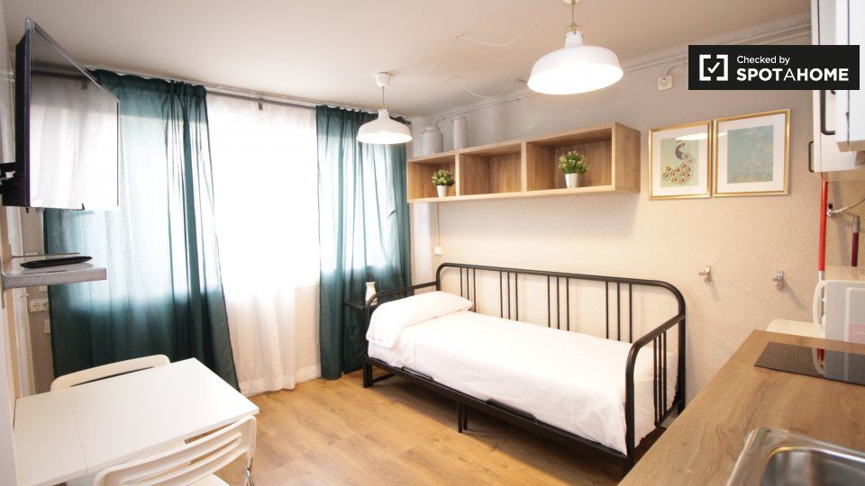Bedroom of Flat to rent in  Barcelona Capital  with Air Conditioner, Heating and Furnished