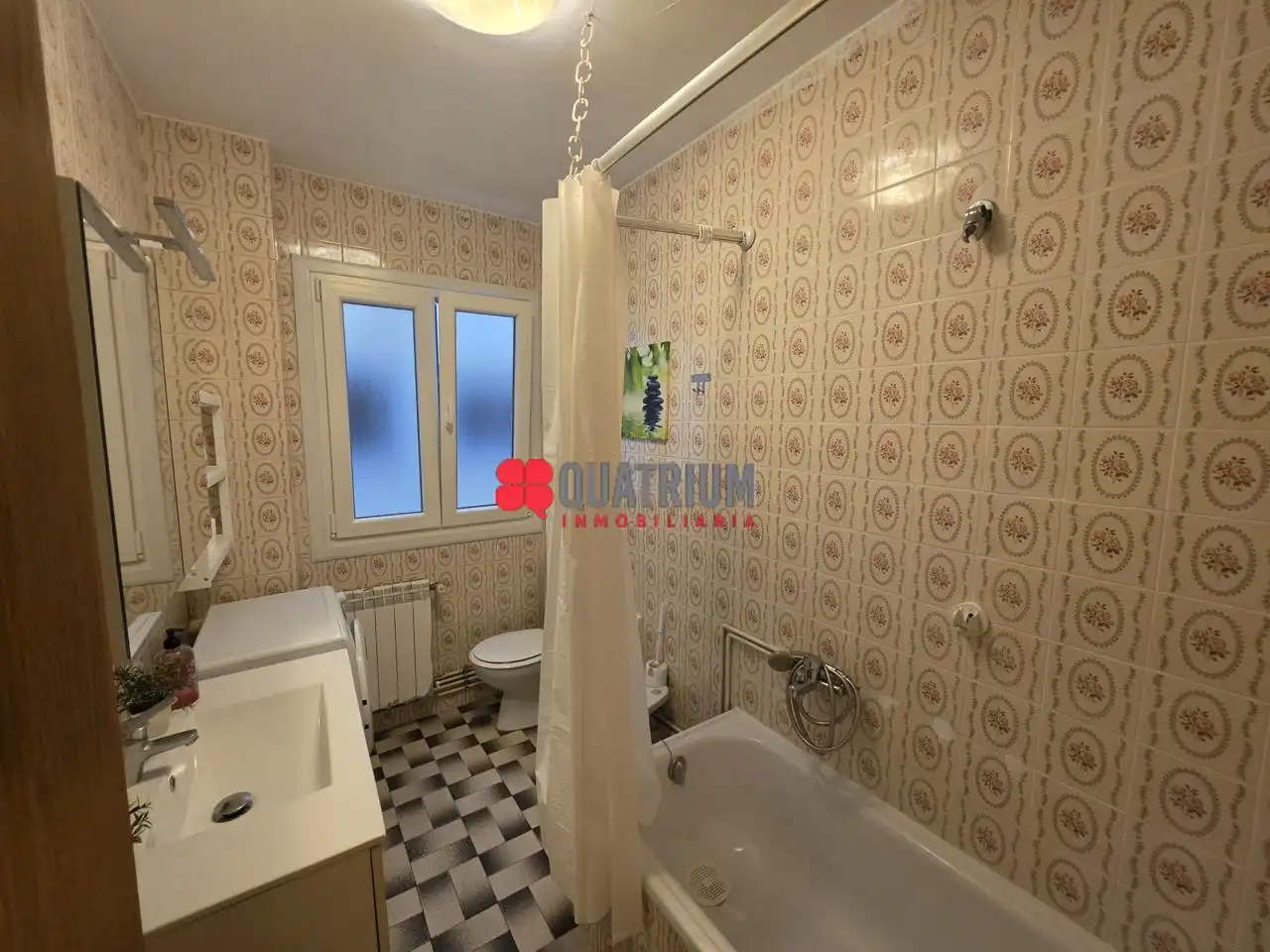 Flat for rent in Avenida de Rosalía de Castro, Ensanche - Sar