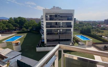 Schwimmbecken von Wohnung miete in Sabadell mit Klimaanlage, Heizung und Balkon