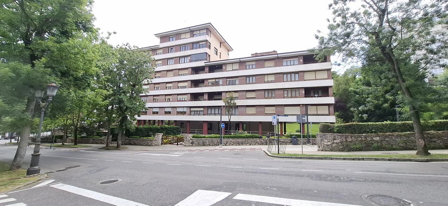 Vista exterior de Pis en venda en Santander amb Calefacció, Terrassa i Balcó