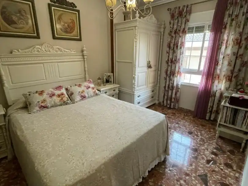 Dormitori de Pis en venda en Linares amb Aire condicionat, Calefacció i Traster
