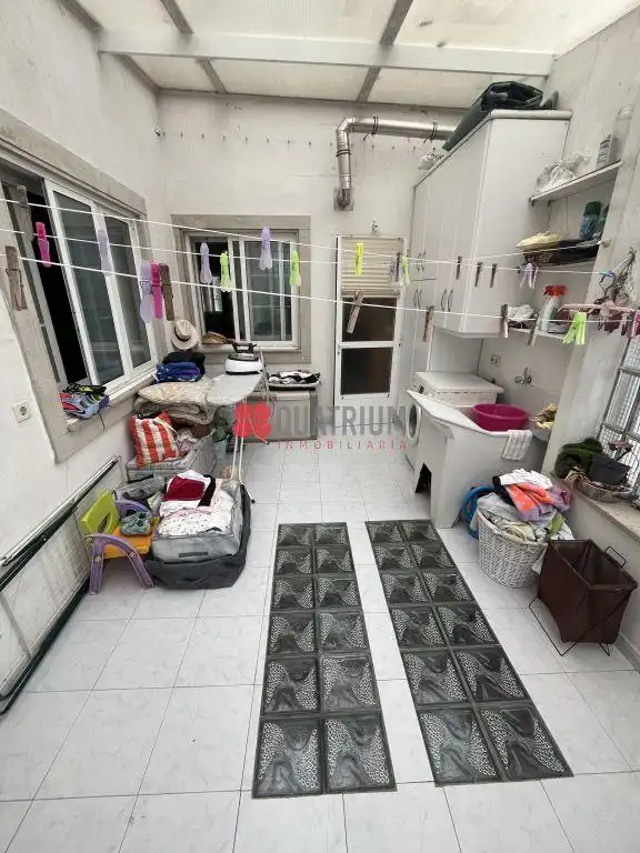 Dormitori de Casa o xalet en venda en Santiago de Compostela  amb Calefacció, Jardí privat i Terrassa