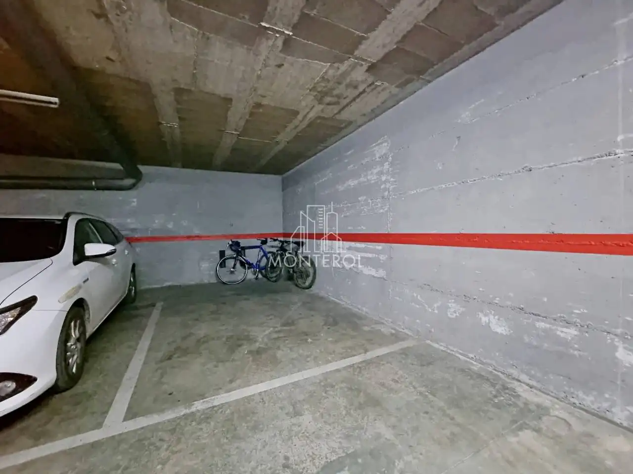 Parking de Piso en venta en Cerdanyola del Vallès con Aire acondicionado, Calefacción y Parquet