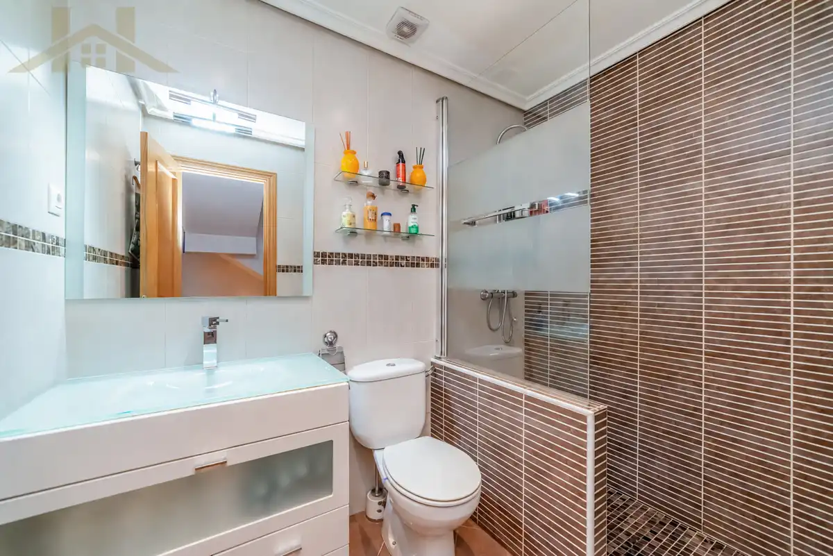 Bathroom of Detached homes for sale in Rivas-Vaciamadrid  with Air Conditioner, Heating and Private garden