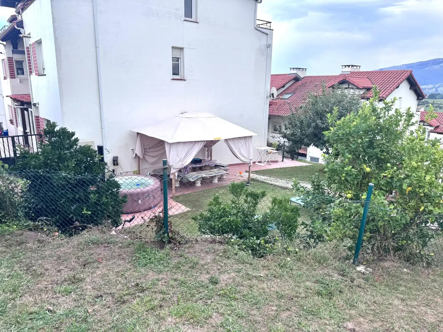 Terrasse von Erdgeschoss zum Verkauf in El Astillero   mit Heizung, Privatgarten und Terrasse
