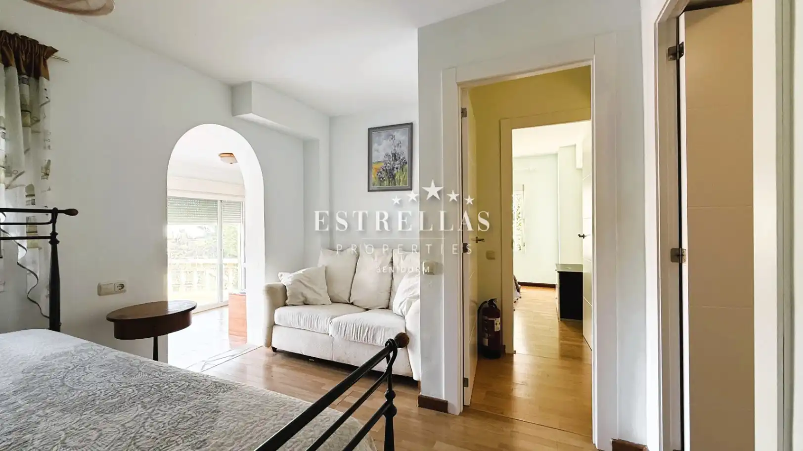 Habitación de Casa o chalet en venta en La Nucia con Aire acondicionado, Calefacción y Jardín privado