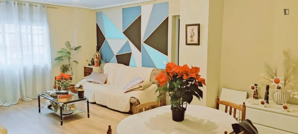 Room in Caballería Española