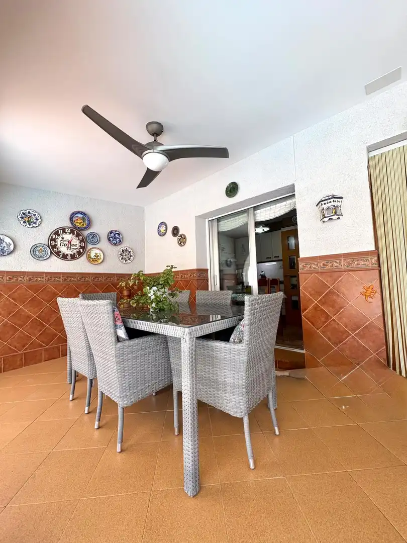 Villa con piscina in vendita a Carrer MITJANS DELS, imagen 7