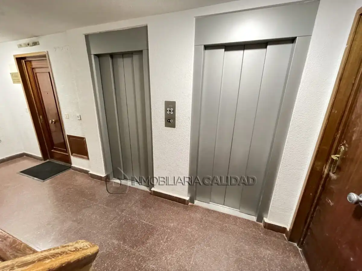 Piso en venta en Burgos con Calefacción