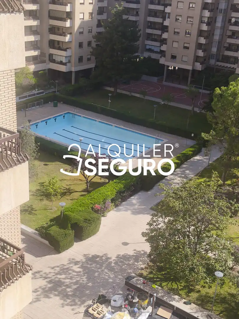 Piscina de Piso de alquiler en Zaragoza con Aire acondicionado, Calefacción y Terraza
