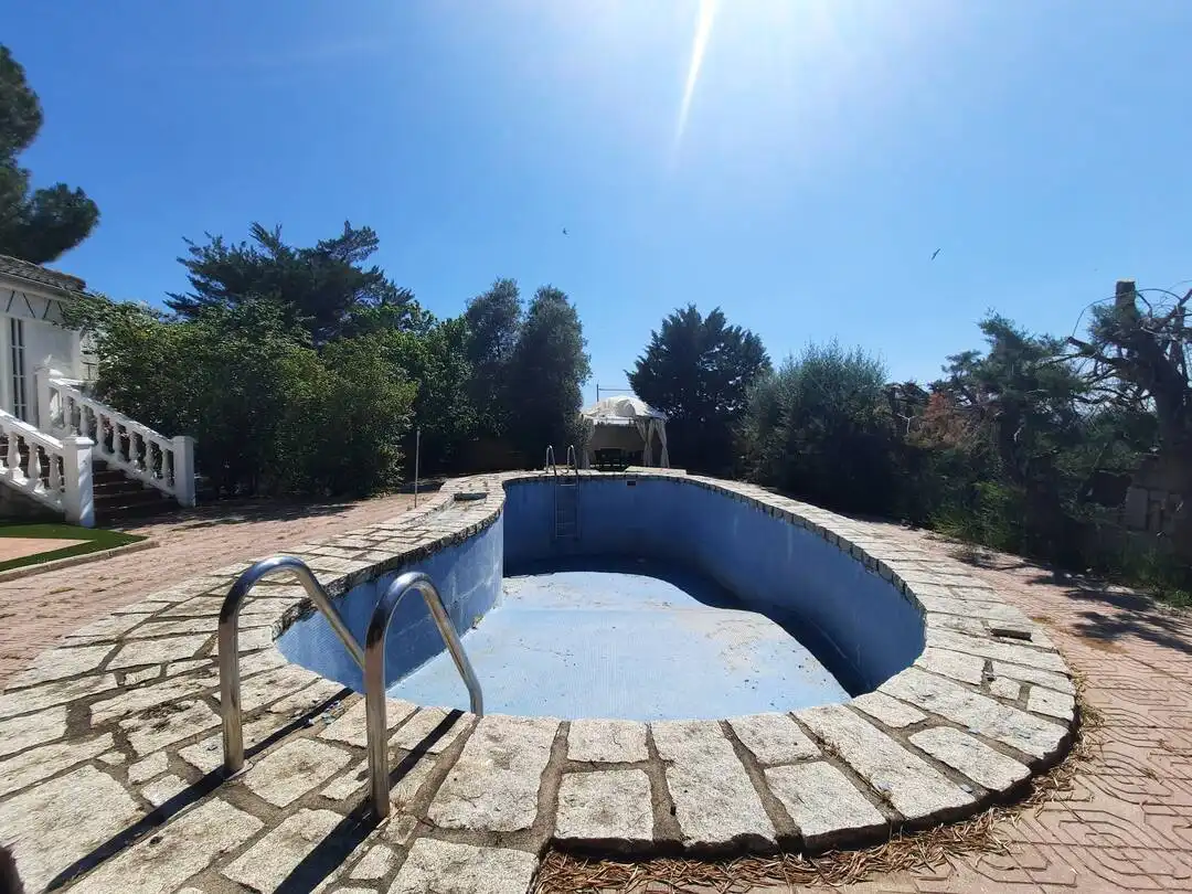 Schwimmbecken von Haus oder Chalet zum Verkauf in Escalona mit Heizung, Privatgarten und Abstellraum
