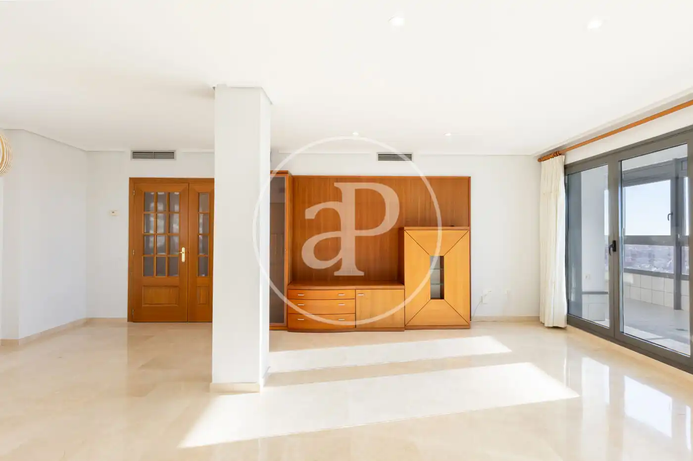 Living room of Flat for sale in Valencia  with Air Conditioner, Heating and Private garden
