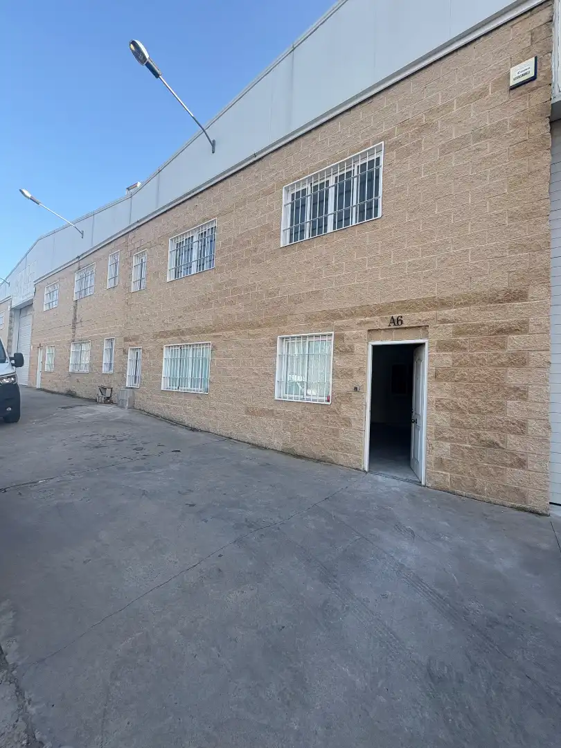 Fabrikhallen zur Miete in Calle Ventalomar, Santa María de Benquerencia