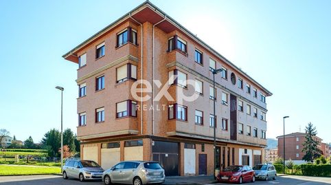 Foto 2 de Piso en venta en Calle Luis Braille, 30, Lugones, Siero