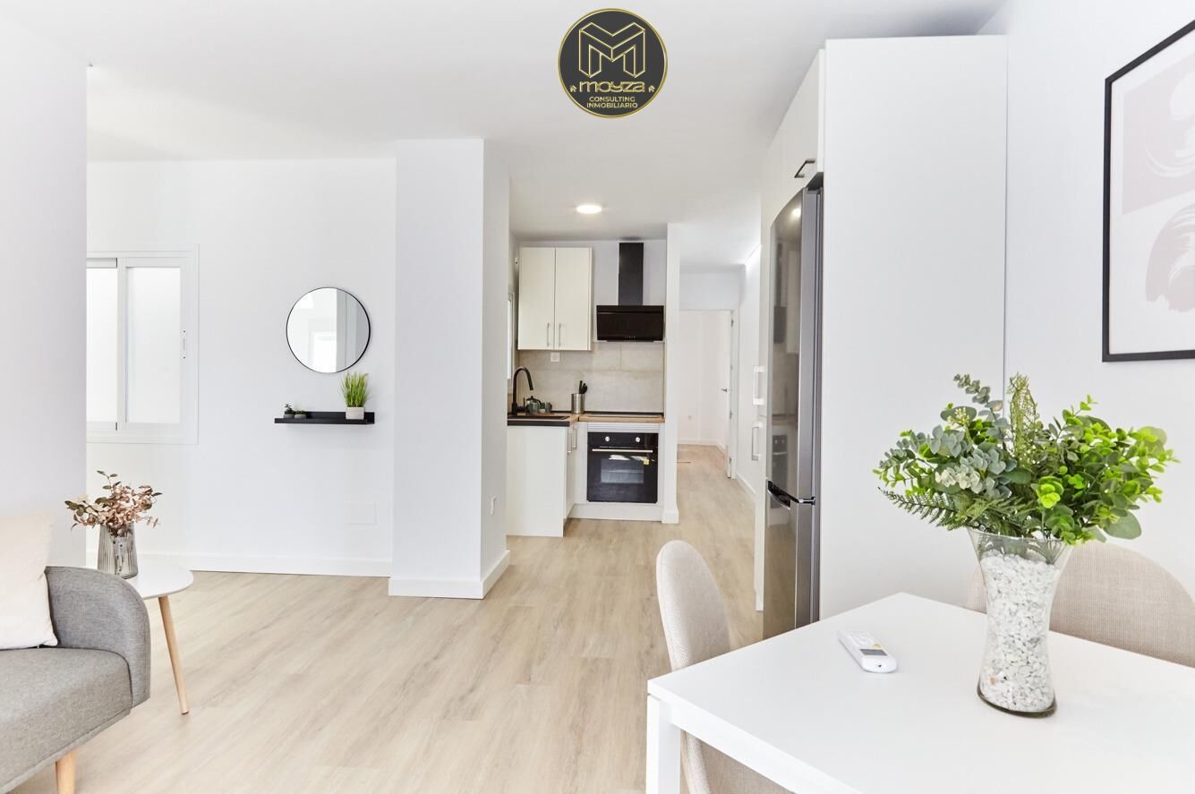 Bedroom of Flat for sale in  Jaén Capital  with Air Conditioner and Balcony