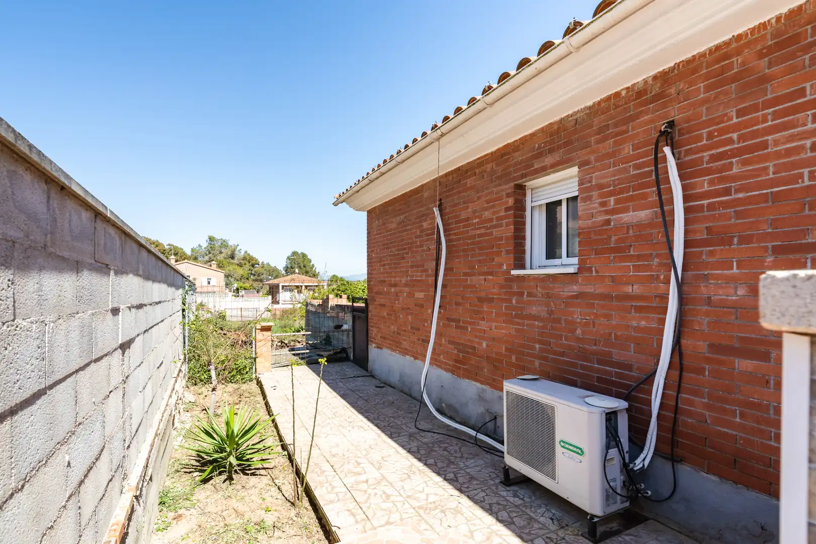 Garden of Houses for sale in El Catllar   with Air Conditioner, Heating and Private garden