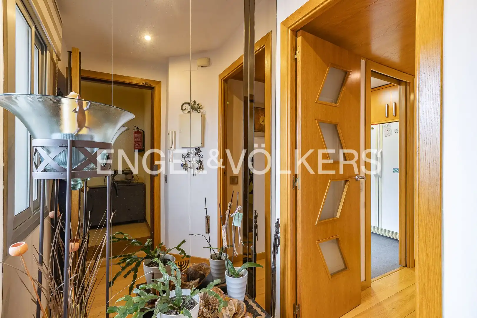 Wohnung zum Verkauf in Barcelona mit Klimaanlage, Heizung und Abstellraum